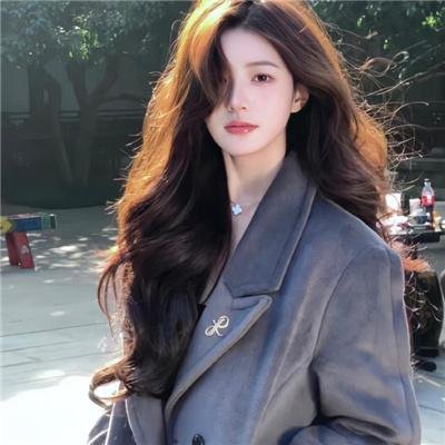 想被拥抱的12个女人
